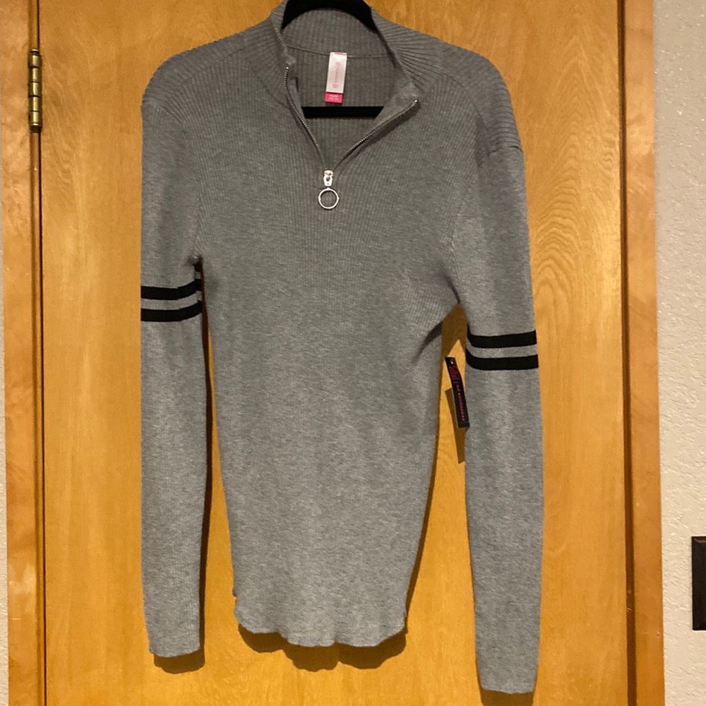 NWT Women’s XL No Boundaries 1/4 zip sweater